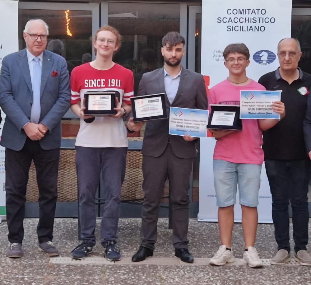 Il podio del Rapid: Pecci, Lettieri e Zoncu, con a fianco Maggi e Lupo