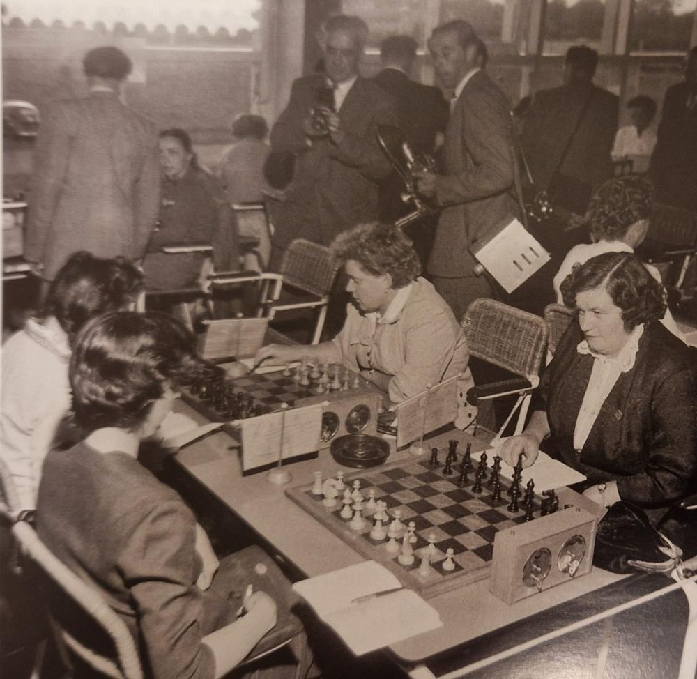 Le prime Olimpiadi femminili ad Essen (Olanda) nel 1957