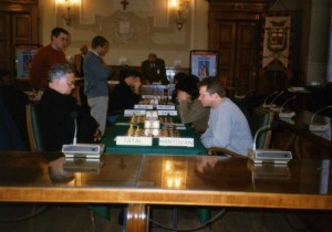 img077