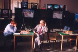 cia980012