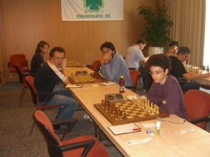 repubblica ceka   italia  dal fondo priborsky e  brunello  asoettano  petr sbadiglia  e caruana pensa  