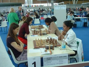 r12   dscf0100   ucraina   india