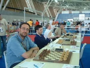 r08   dscf0030   iscs